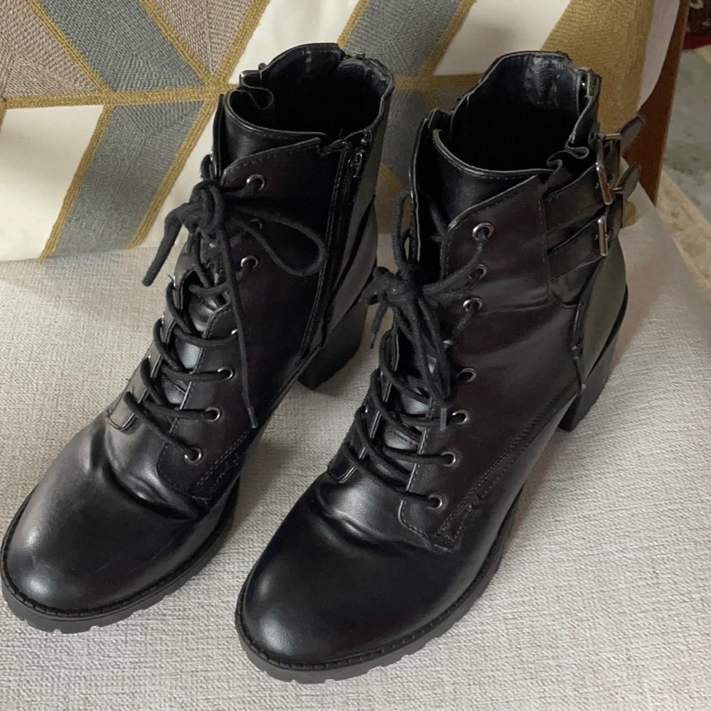 Steve Madden black ankle boots